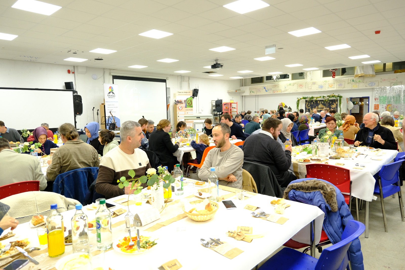 Interkulturelle FastenbrechenWhatsApp Image 2026-03-15 at 18.10.38